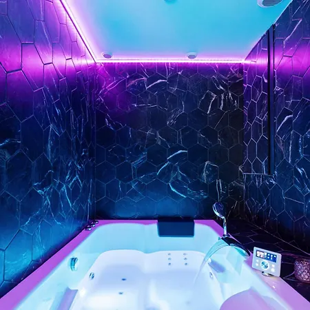 - Luxe Et Romance