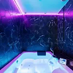 - Luxe Et Romance