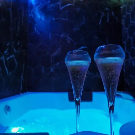 - Luxe Et Romance